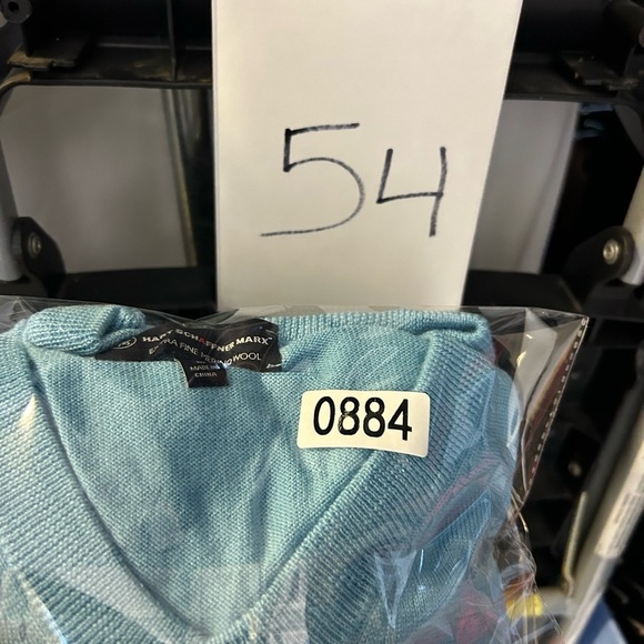 Hart Schaffner Marx Sweater Merino Wool Mens M Blue V-Neck Pullover Preppy - Picture 10 of 10